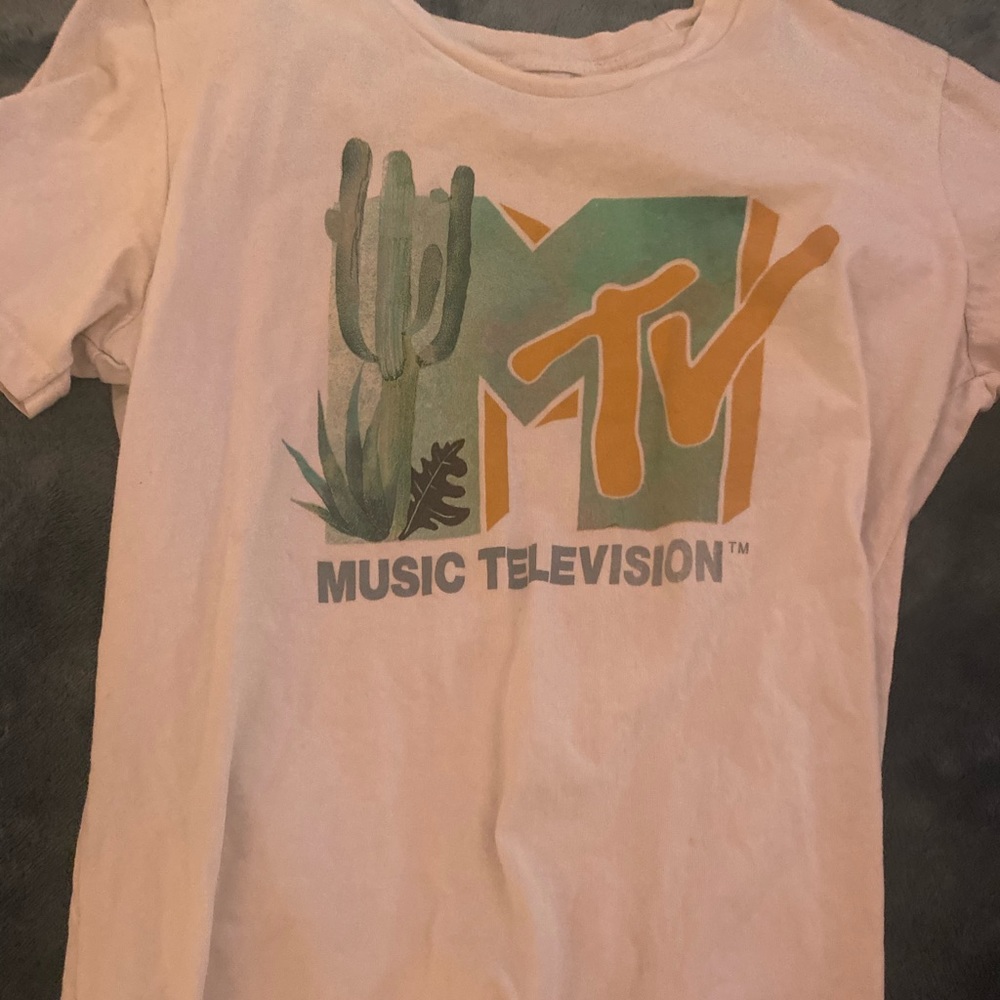 Tee shirt
